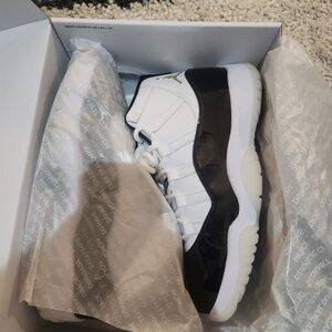 Jordan 11 Retro in White and Black